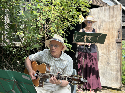 Folk duo garden party